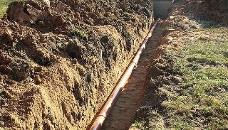 Копка траншей для водопровода в Мценске: цена за метр от 932 руб.